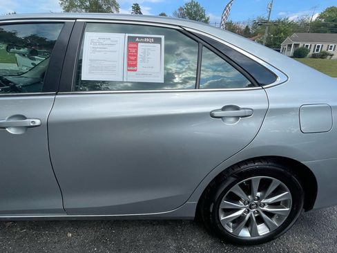 Used 2015 Toyota Camry XLE image 4