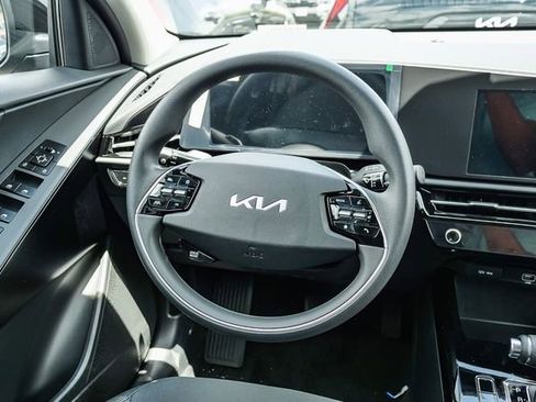 New 2026 Kia Niro LX FWD image 17