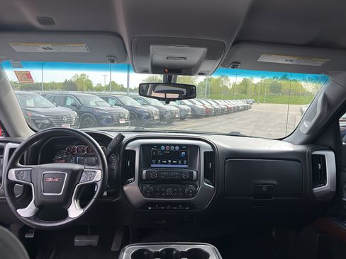 Used 2017 GMC Sierra 1500 SLE w/ Suspension Package, Off-Road AWD/4WD image 30