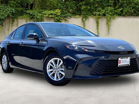 Used 2025 Toyota Camry LE FWD image 1