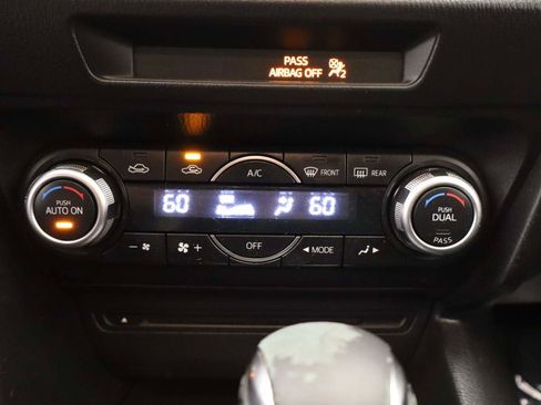 Used 2015 MAZDA MAZDA3 i Touring w/ Technology Package FWD image 11