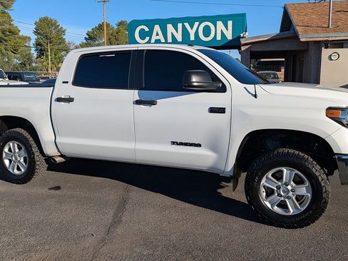 Used 2015 Toyota Tundra SR5 image 3