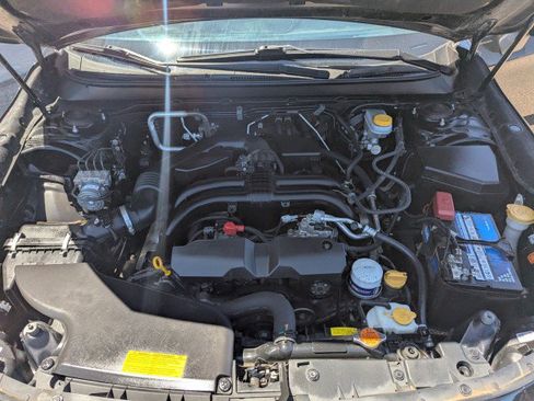 Used 2017 Subaru Outback 2.5i Touring AWD/4WD image 30