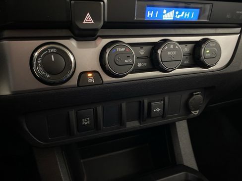 Used 2022 Toyota Tacoma SR image 19