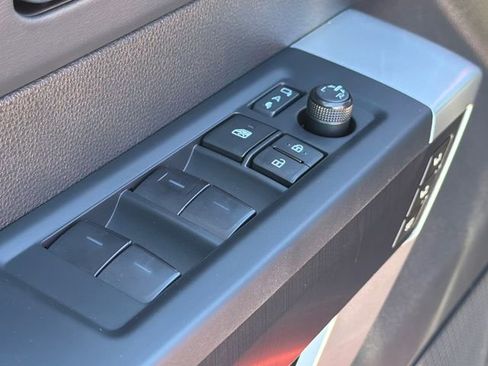 Used 2025 Toyota Sequoia Platinum image 25