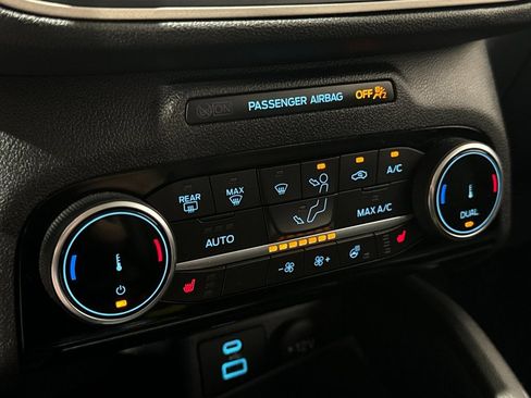 Used 2022 Ford Escape SEL image 34