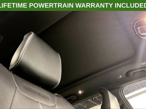 Used 2024 Jeep Grand Cherokee Overland w/ Luxury Tech Group IV AWD/4WD image 21