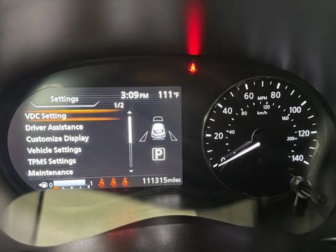 Used 2021 Nissan Kicks SV FWD image 11