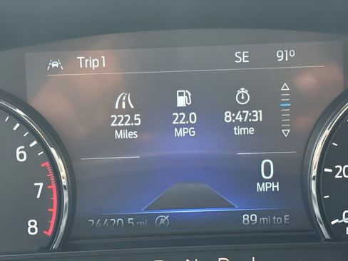 Used 2023 Ford Explorer XLT w/ Equipment Group 202A AWD/4WD image 18