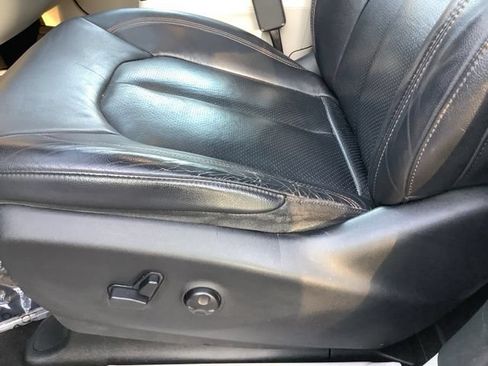 Used 2018 Chrysler Pacifica Touring-L Plus FWD image 15