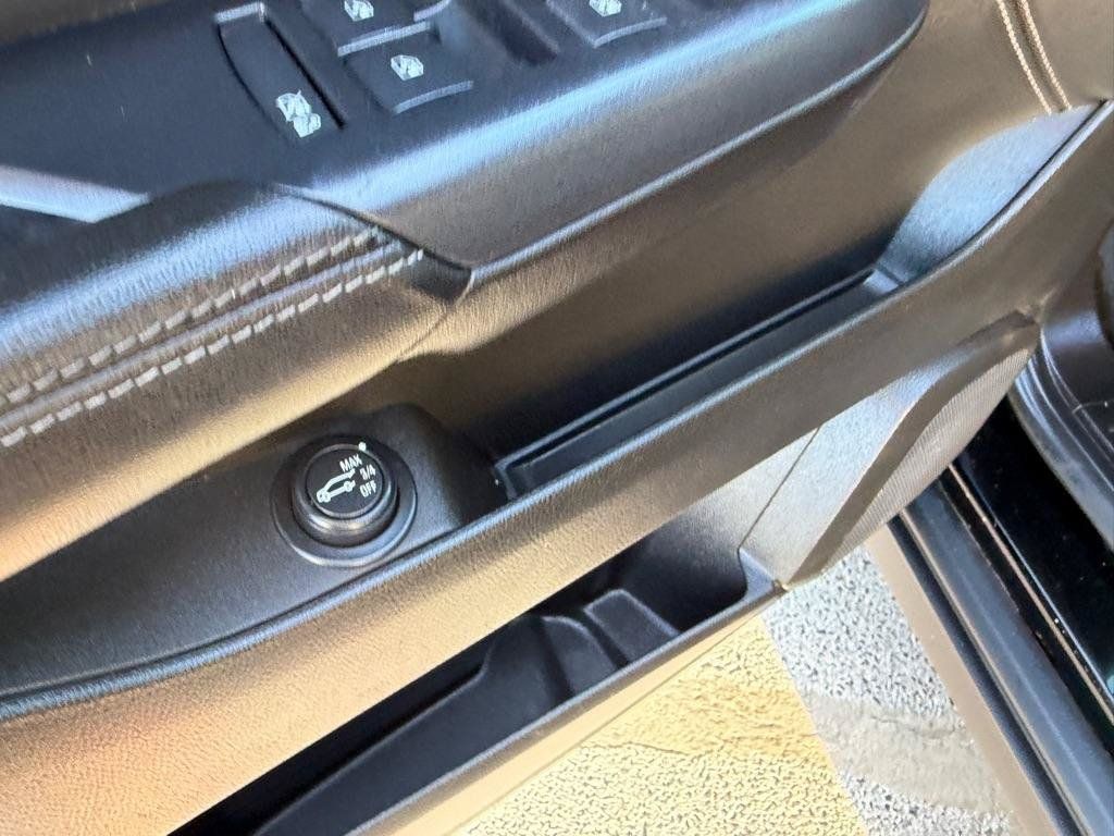 Used 2013 Cadillac SRX Premium FWD image 29