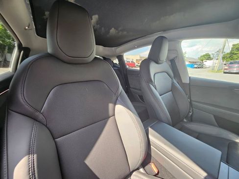Used 2026 Tesla Model Y Long Range RWD image 62