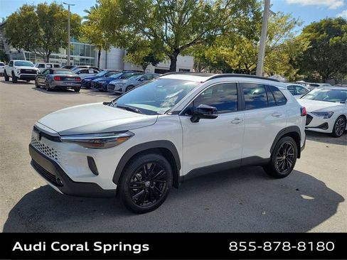 Used 2026 Toyota Corolla Cross XSE image 4