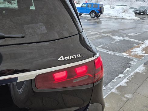 Used 2025 Mercedes-Benz GLS 450 4MATIC image 13
