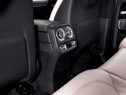 Used 2024 Mercedes-Benz G 550 image 27