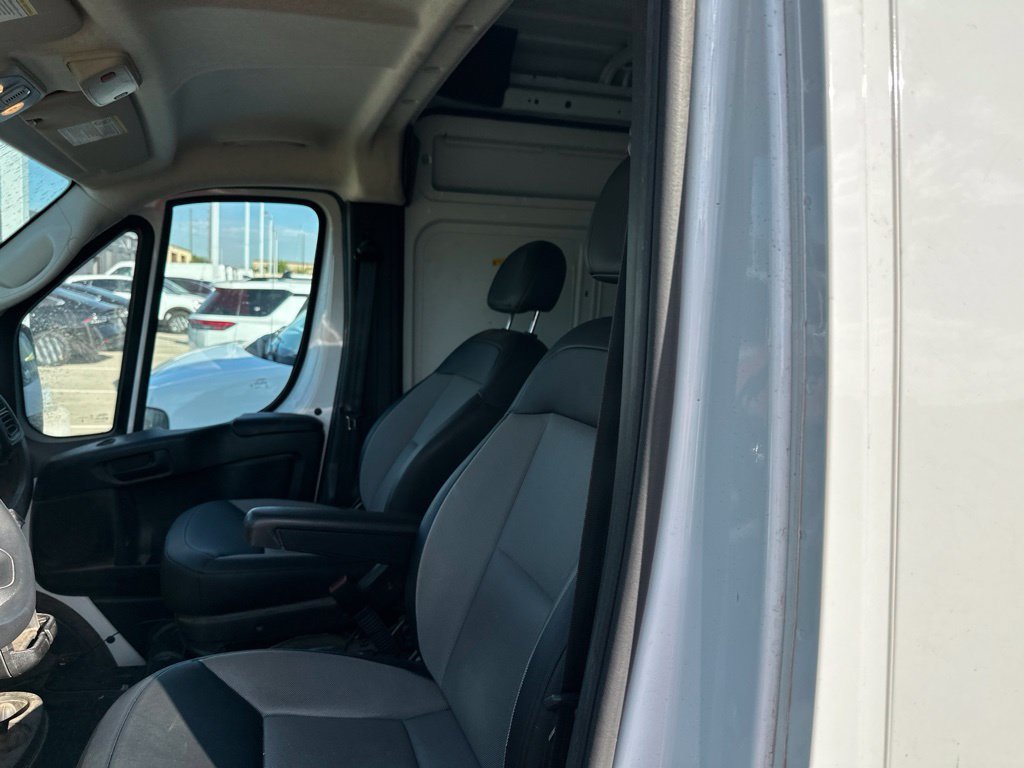 Used 2026 RAM ProMaster 2500 w/ Convenience Group FWD image 3