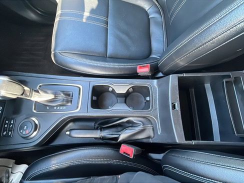 Used 2019 Ford Ranger Lariat w/ Equipment Group 501A Mid image 13