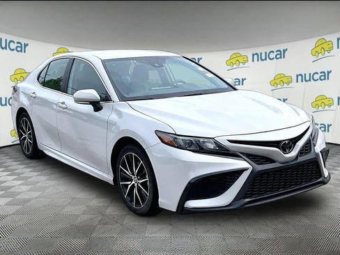 Used 2024 Toyota Camry SE FWD image 1