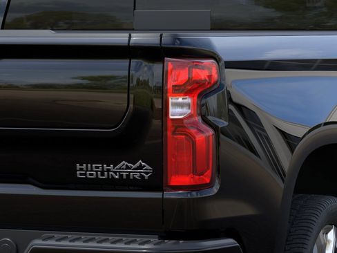 New 2026 Chevrolet Silverado 1500 High Country w/ High Country Premium Package AWD/4WD image 35