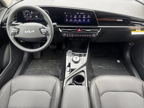 New 2026 Kia Niro Wind FWD image 13