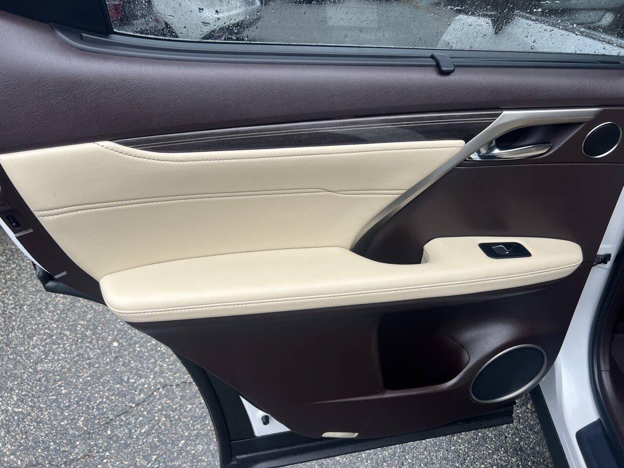 Used 2018 Lexus RX 350L Luxury w/ Accessory Package FWD image 22