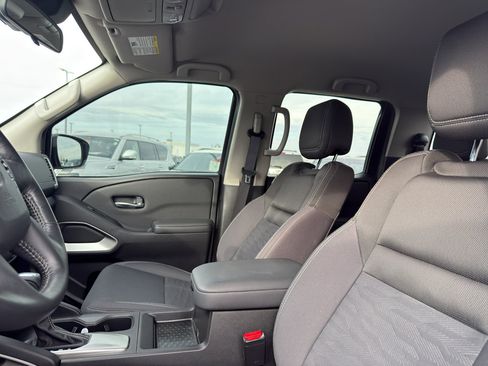 Certified 2022 Nissan Frontier SV image 26