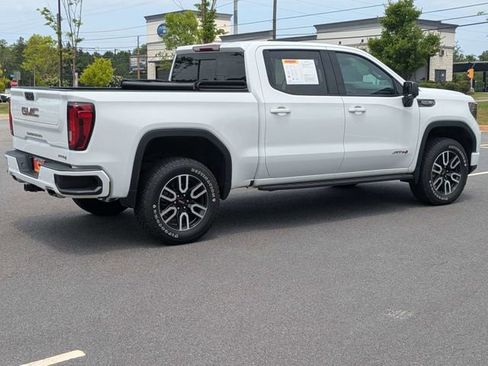 Used 2024 GMC Sierra 1500 AT4 w/ AT4 Premium Package AWD/4WD image 4