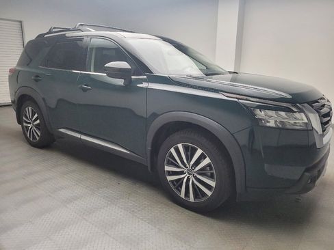 Used 2022 Nissan Pathfinder Platinum w/ Cargo Package AWD/4WD image 13