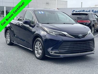 Used 2023 Toyota Sienna XLE