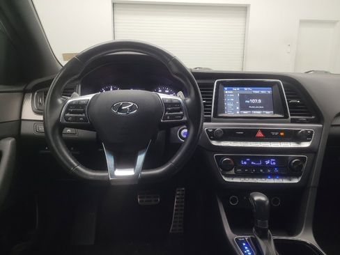 Used 2018 Hyundai Sonata Sport w/ Tech Package 05 FWD image 22