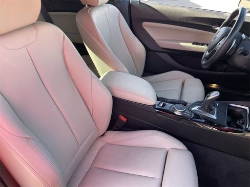 Used 2018 BMW 230i Convertible image 10