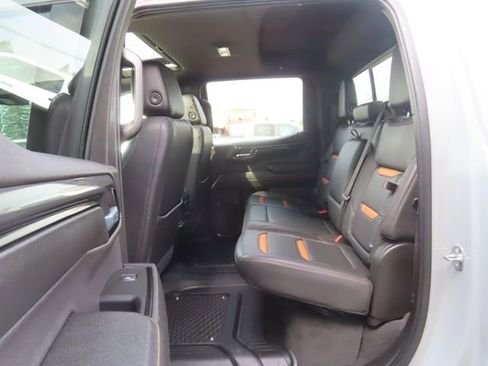 Used 2024 GMC Sierra 1500 AT4 w/ AT4 Premium Package AWD/4WD image 23