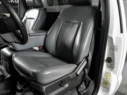 Used 2012 Ford F550 2WD Regular Cab Super Duty w/ Payload Upgrade Pkg image 21