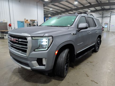 Used 2022 GMC Yukon SLT w/ SLT Premium Package image 6