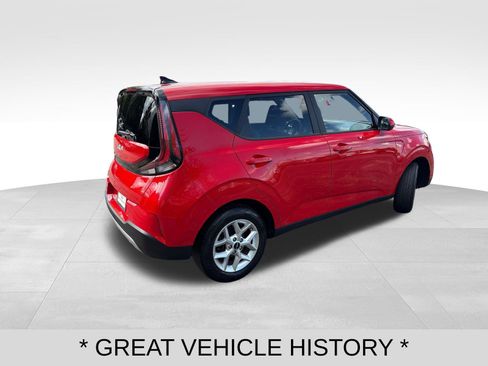 Used 2025 Kia Soul LX w/ LX Technology Package FWD image 5