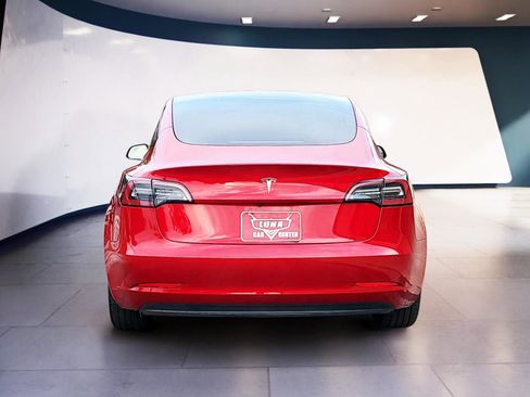 Used 2021 Tesla Model 3 Standard Range Plus image 4