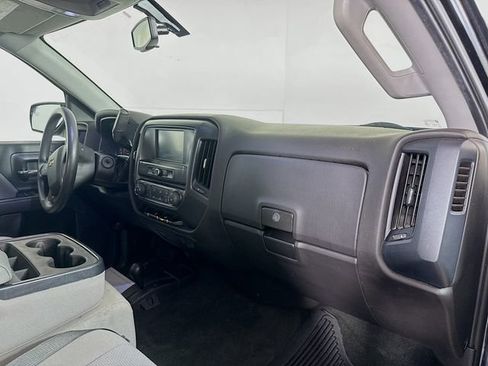 Used 2018 Chevrolet Silverado 1500 Custom w/ Custom Value Package image 29