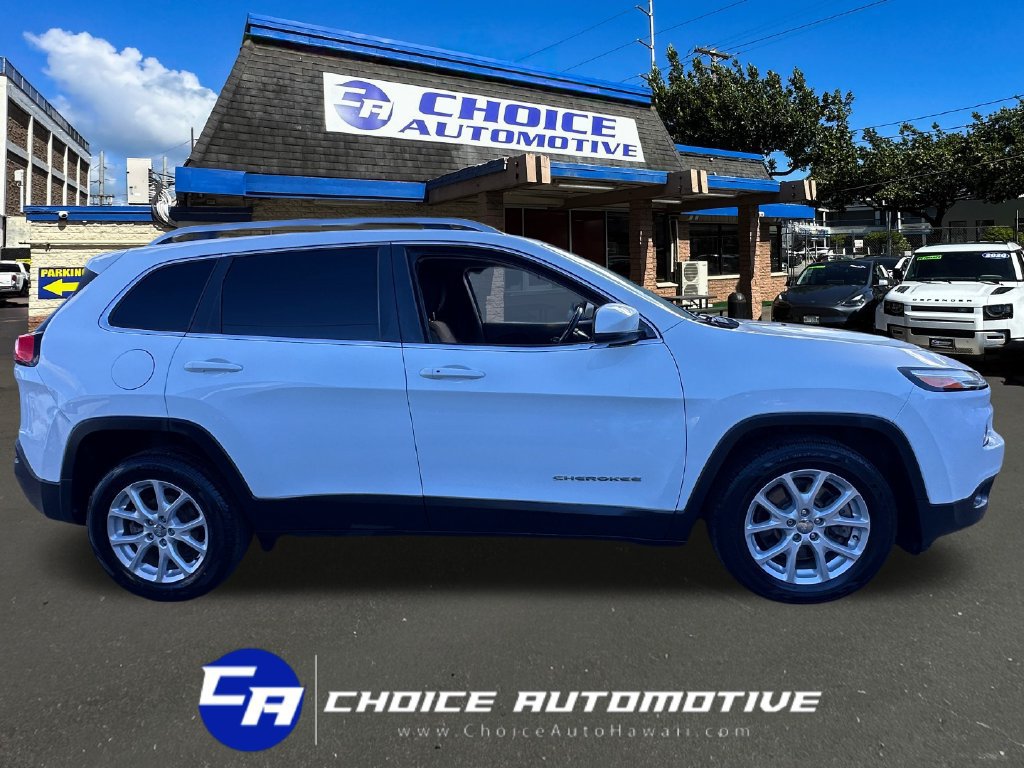 Used 2017 Jeep Cherokee Latitude w/ Comfort/Convenience Group FWD image 9