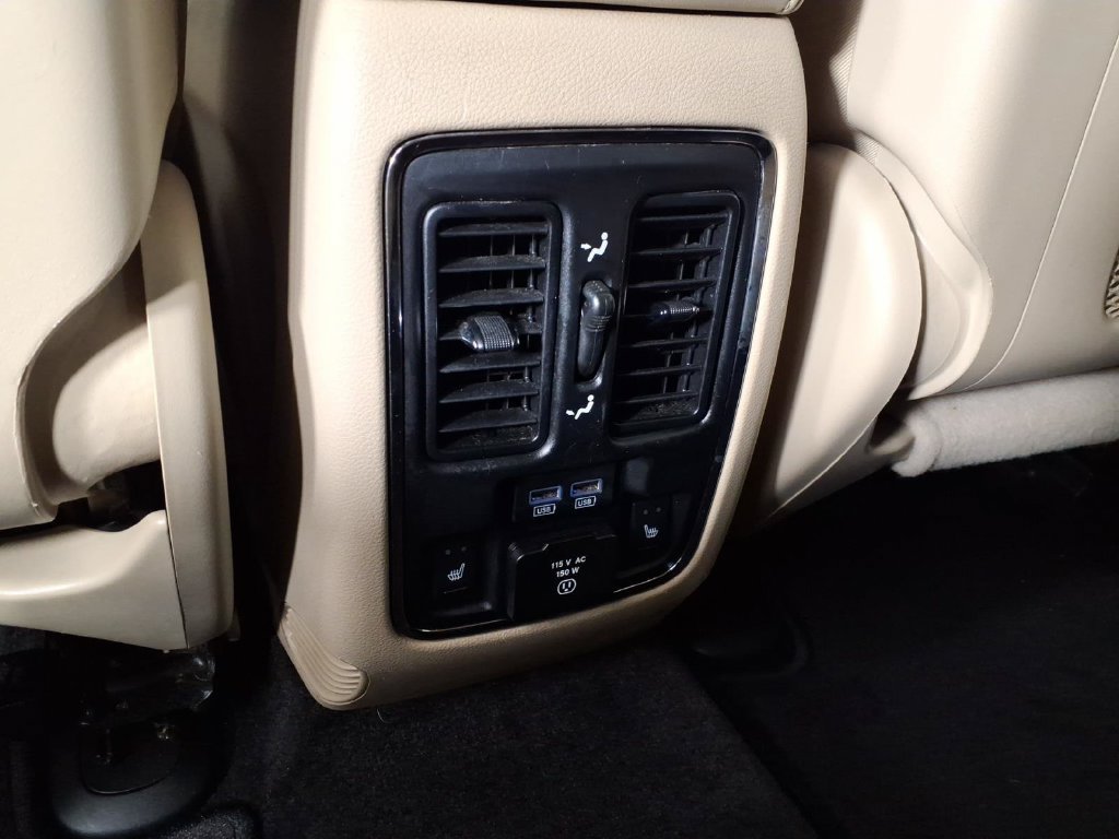 Used 2018 Jeep Grand Cherokee Limited AWD/4WD image 12