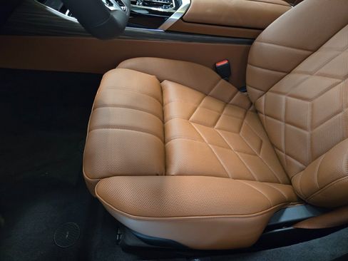 New 2025 BMW 760i xDrive w/ Executive Package image 12