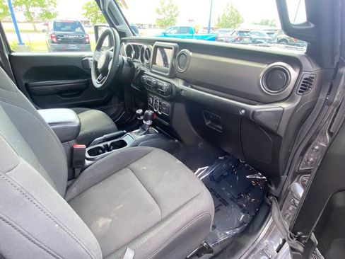 Used 2023 Jeep Gladiator Sport AWD/4WD image 36