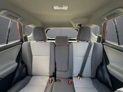 Used 2015 Toyota RAV4 LE AWD/4WD image 34