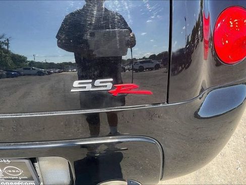 Used 2004 Chevrolet SSR w/ Preferred Equipment Group RWD image 21