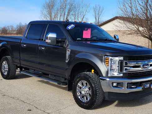 Used 2019 Ford F250 XLT w/ XLT Premium Package image 7