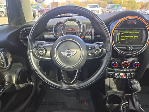 Used 2017 MINI Cooper S image 15
