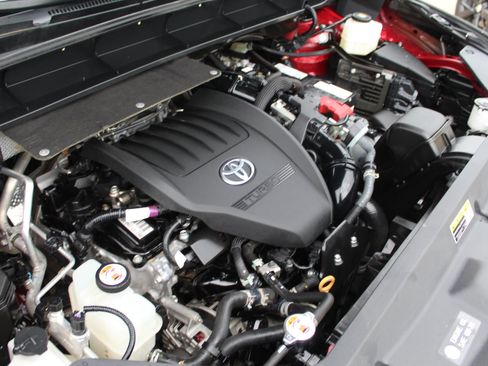 Used 2023 Toyota Highlander XSE FWD image 56