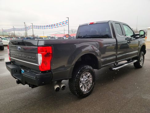 Used 2019 Ford F250 XLT image 4