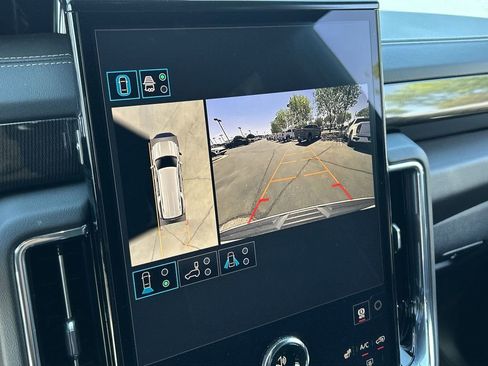 New 2026 GMC Yukon XL Elevation AWD/4WD image 15