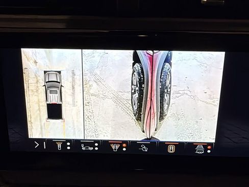 Used 2025 GMC Sierra 1500 AT4 w/ AT4 Premium Package image 44