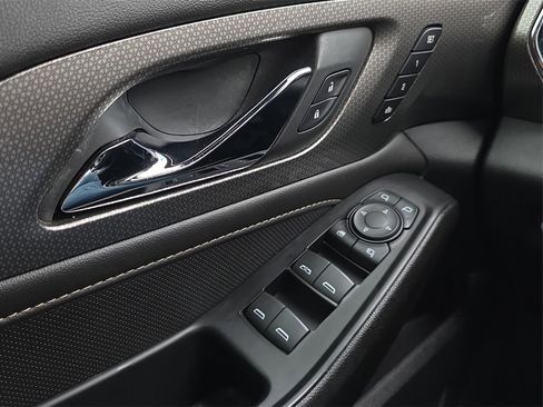 Used 2023 Chevrolet Traverse Premier w/ Redline Edition image 11